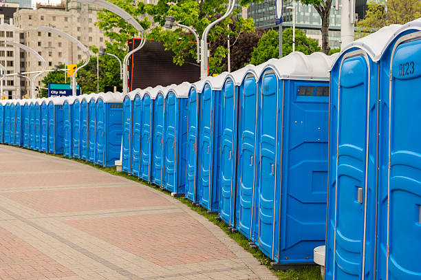 Best VIP or Luxury Restroom Trailers  in Williamsburg, VA